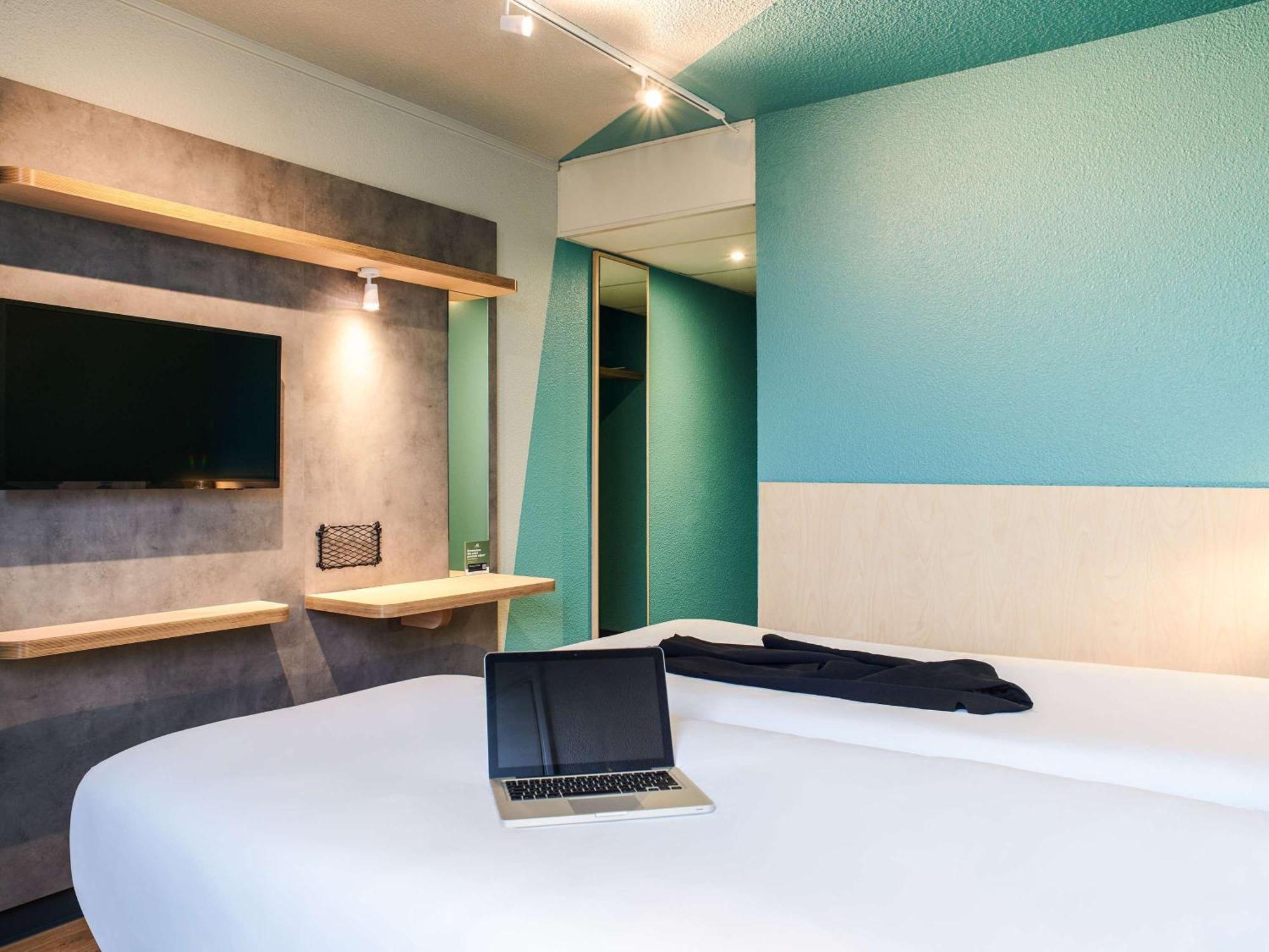 Hotel Ibis Budget Nantes Ouest Atlantis Coueron Экстерьер фото