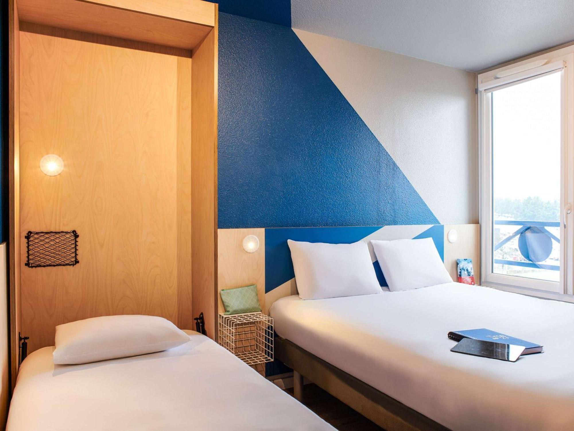 Hotel Ibis Budget Nantes Ouest Atlantis Coueron Экстерьер фото
