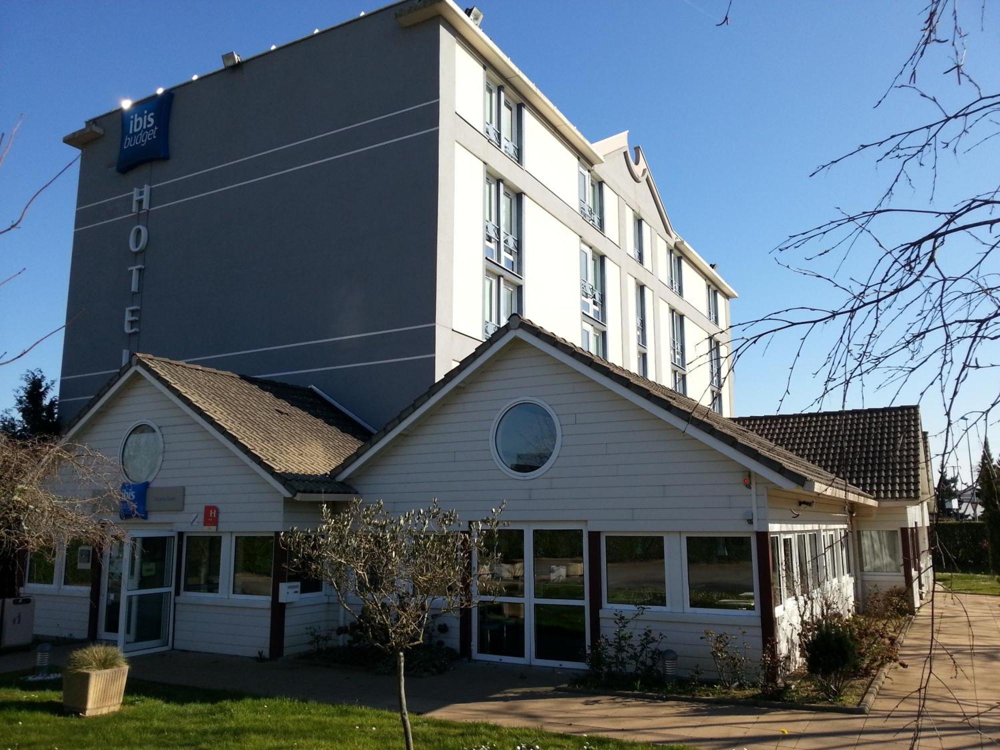 Hotel Ibis Budget Nantes Ouest Atlantis Coueron Экстерьер фото