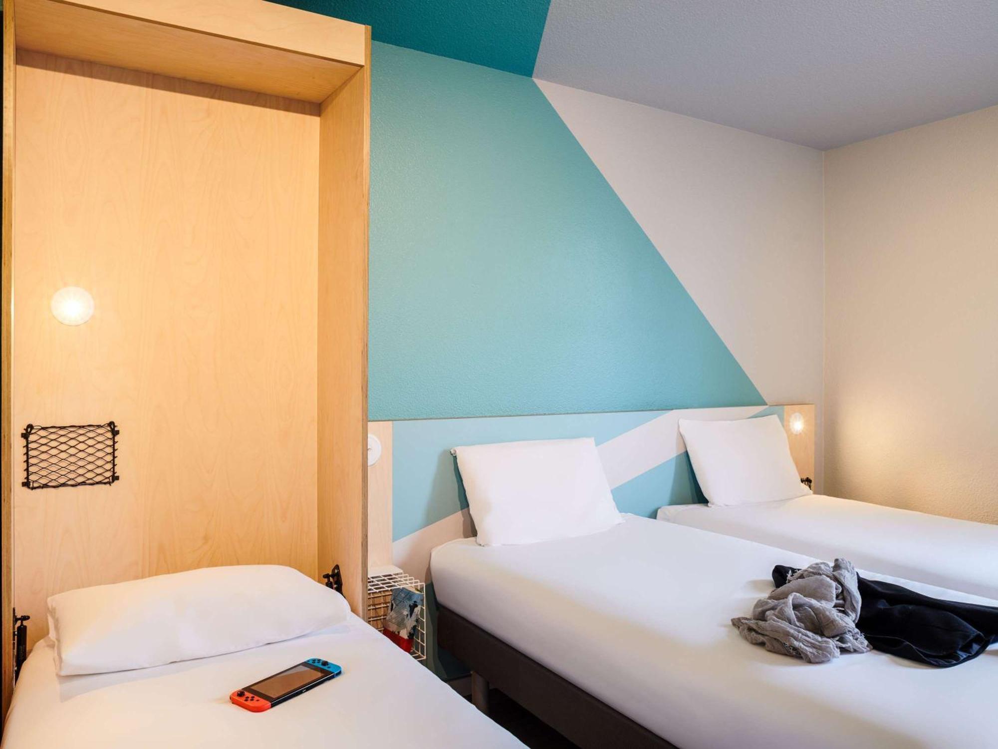 Hotel Ibis Budget Nantes Ouest Atlantis Coueron Экстерьер фото